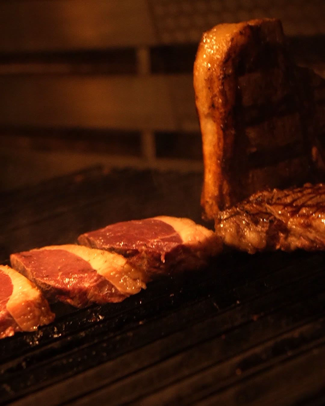 Carnes na grelha FOGO